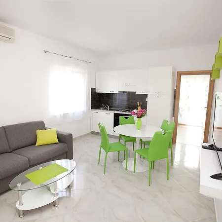 Apartments Mtv With Privatne Parking Zadar Exterior photo