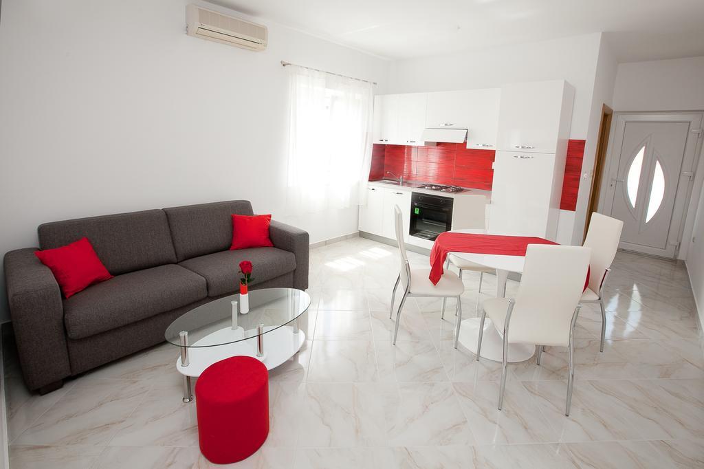 Mtv With Privatne Parking Apartment *