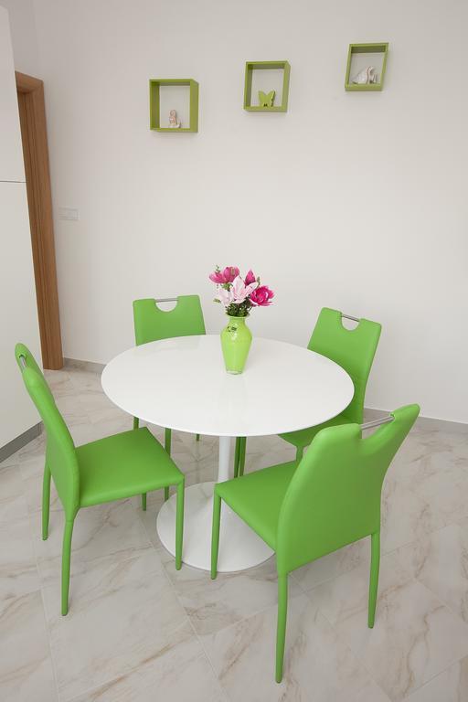 Apartma Mtv With Privatne Parking Zadar