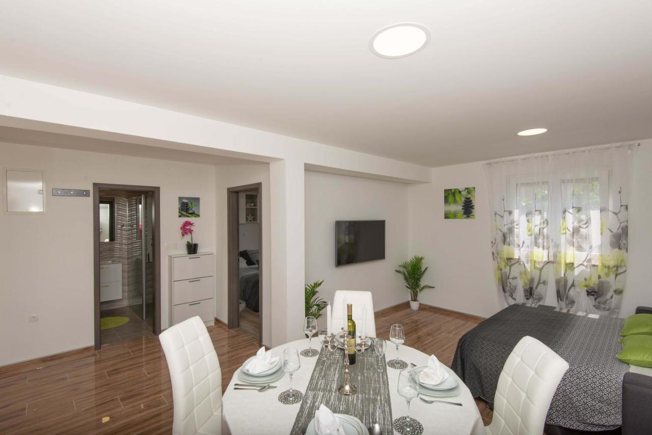 Mtv With Privatne Parking Apartma